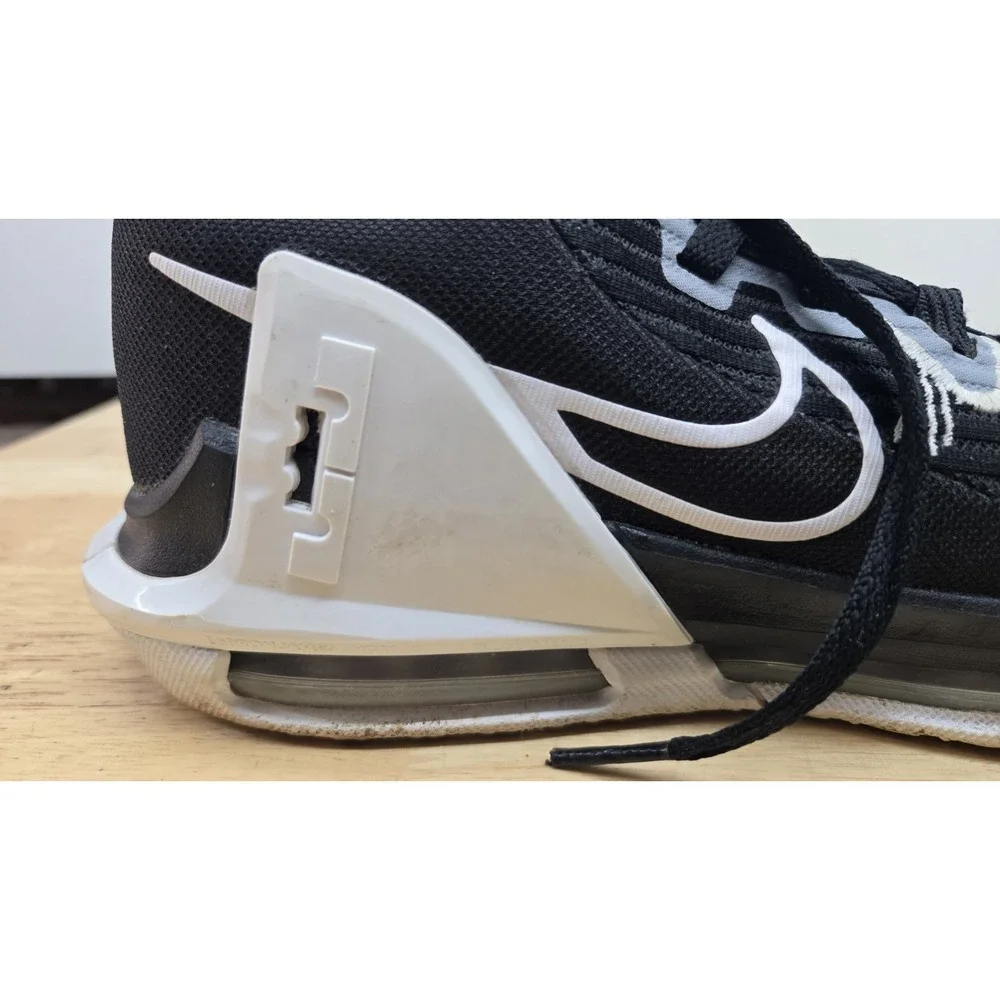 Nike LeBron James Witness VI 6 Black White Dark Obsidian DO9843-002 Men's 6.5